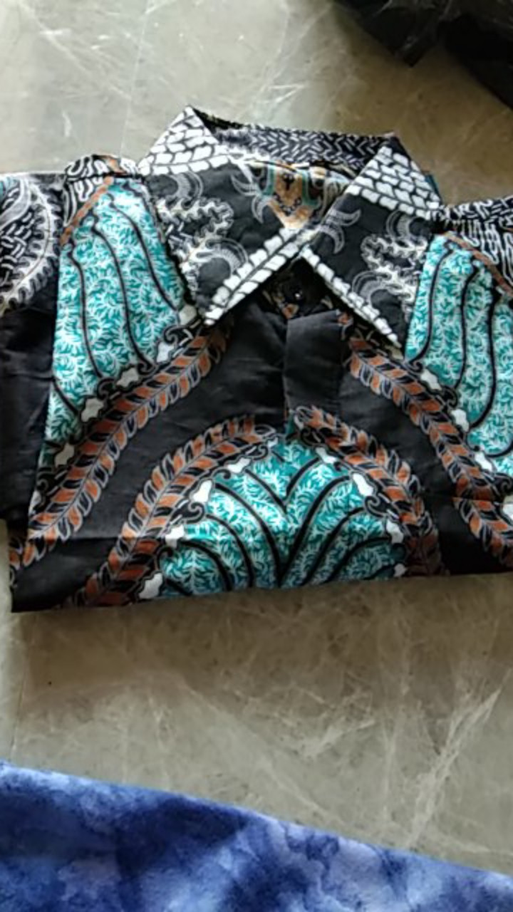 Kemeja Batik Motif Madu Panjang