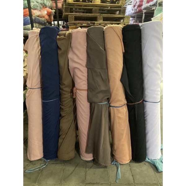 KAIN VOAL POLOSAN uk 120x120 POTONGAN PREMIUM KERUDUNG / HIJAB JILBAB / SEGI EMPAT VOAL