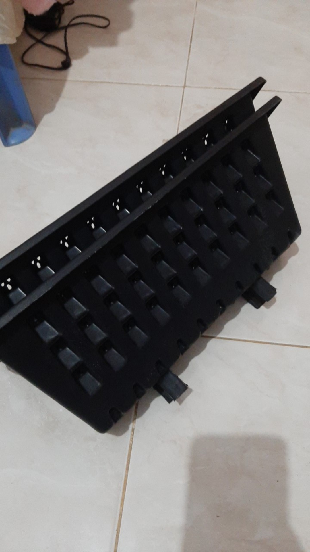 Pot Dinding Argo 04 Hitam Panjang 34cm