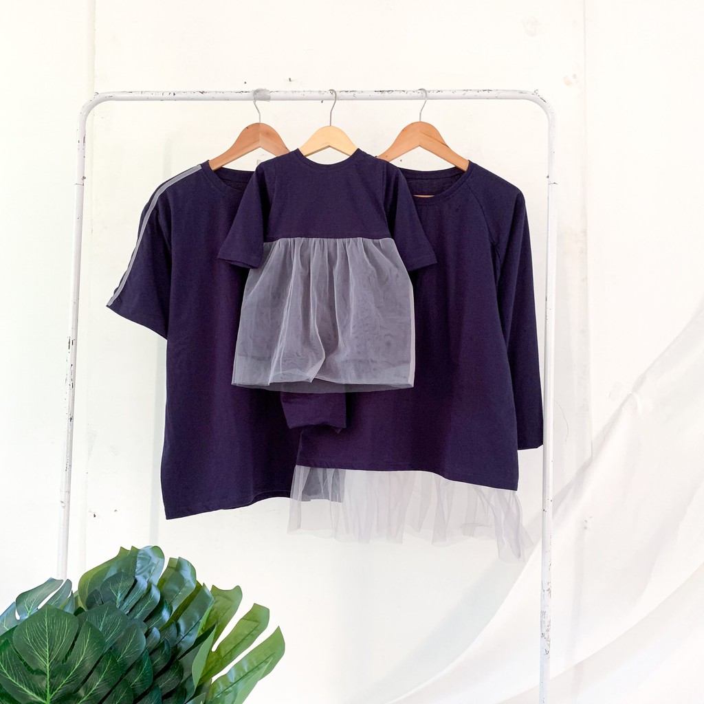 MALYA KAOS COUPLE IBU AYAH DAN ANAK PEREMPUAN