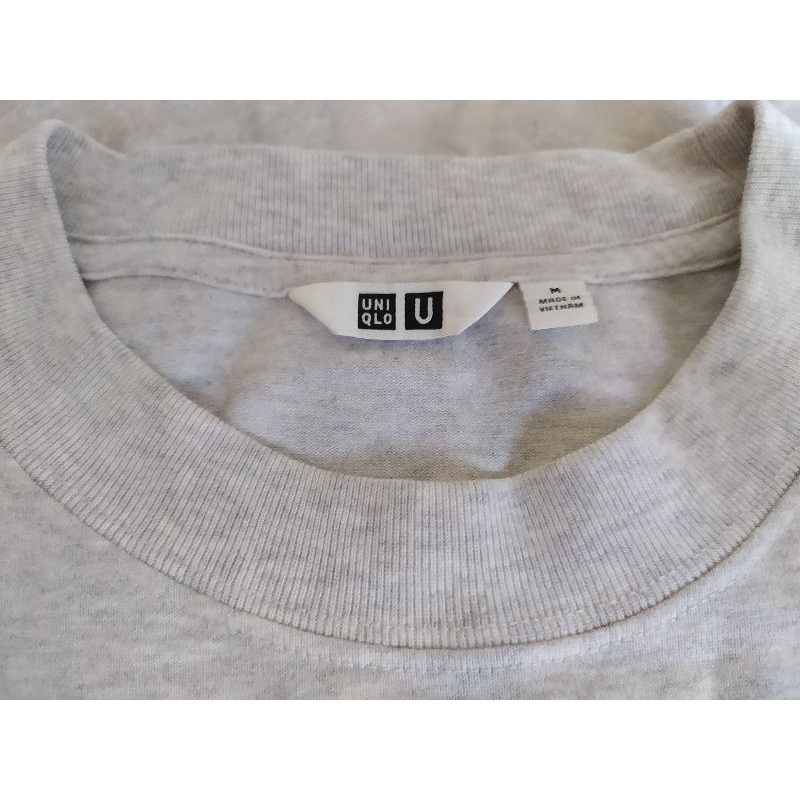 Preloved Crewneck Sweatshirt Uniqlo Pria Ready Surabaya Murah