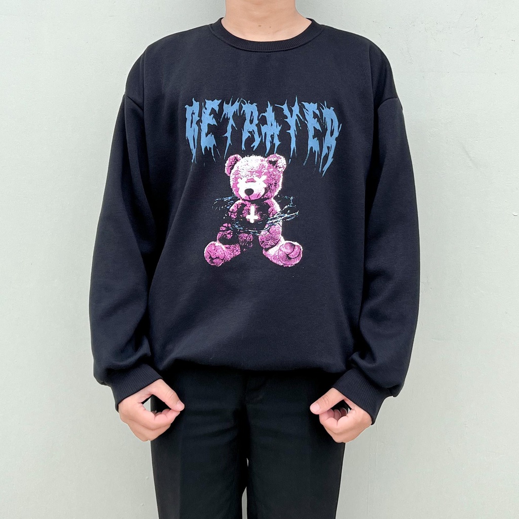 BETRAYER SWEATER OVERSIZE PRIA SWITER CREWNECK SWITER BERUANG