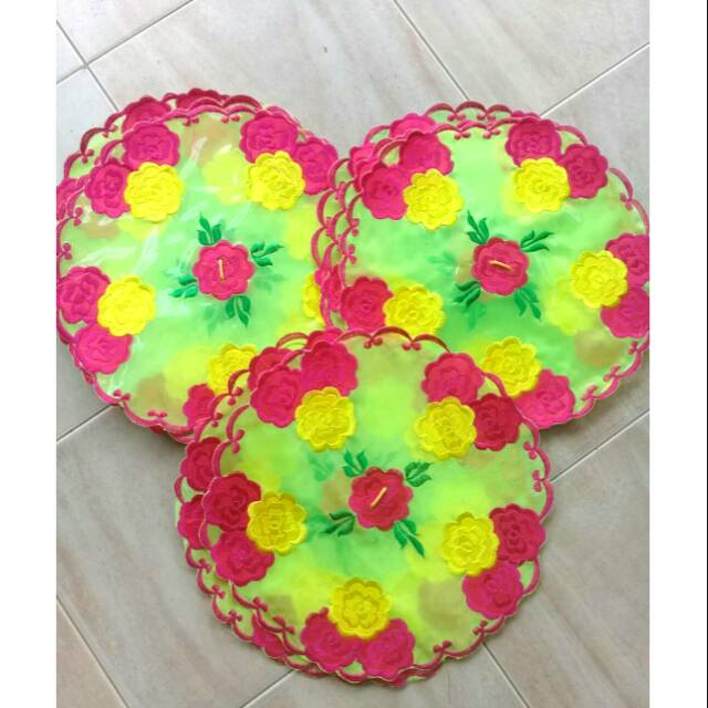 Tutup piring kue basah bordir