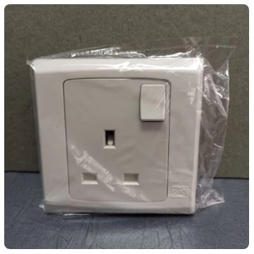 MK Stop Kontak AC type Slimline Plus