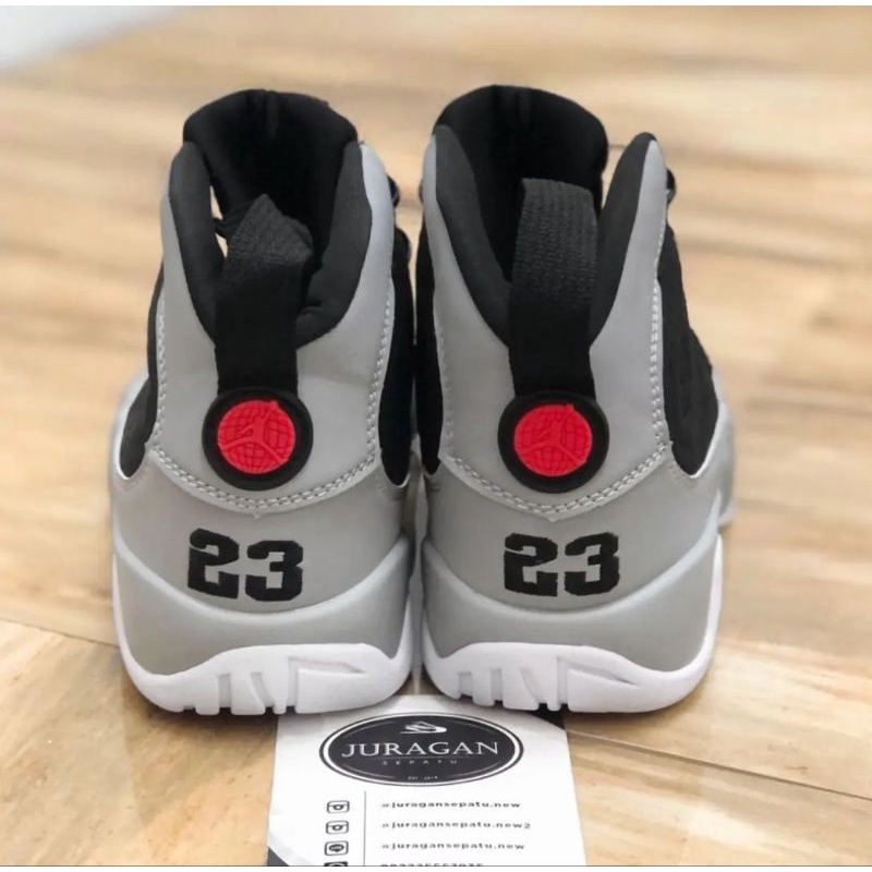 Air Jordan 9 Retro &quot;Particle Grey&quot;