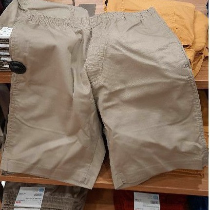 JASTIP UNIQLO CELANA PENDEK PRIA
