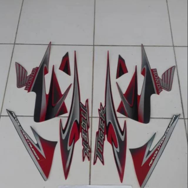 Striping tiger revo 2012 2013 merah silver