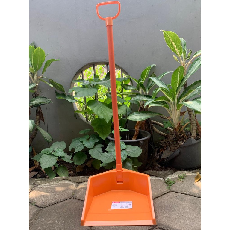 Pengki/ Beta Dust Pan Lion Star DP-1