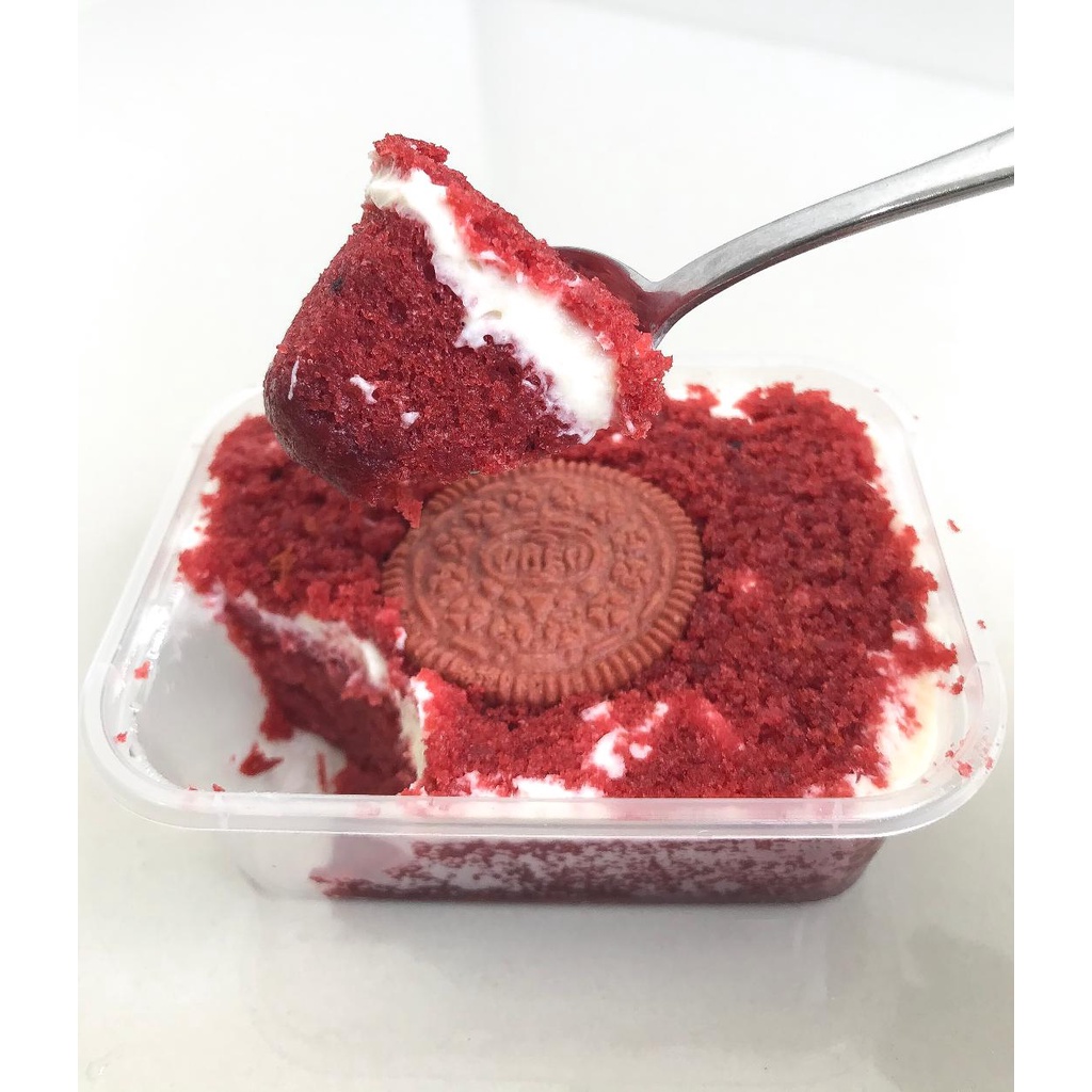 

Single Dessert Box Red Velvet