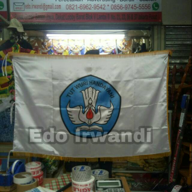 

Bendera Pataka TutWuri Handayani Bendera Ruangan TutWuri Handayani Bendera Rumbai TutWuri Handayani