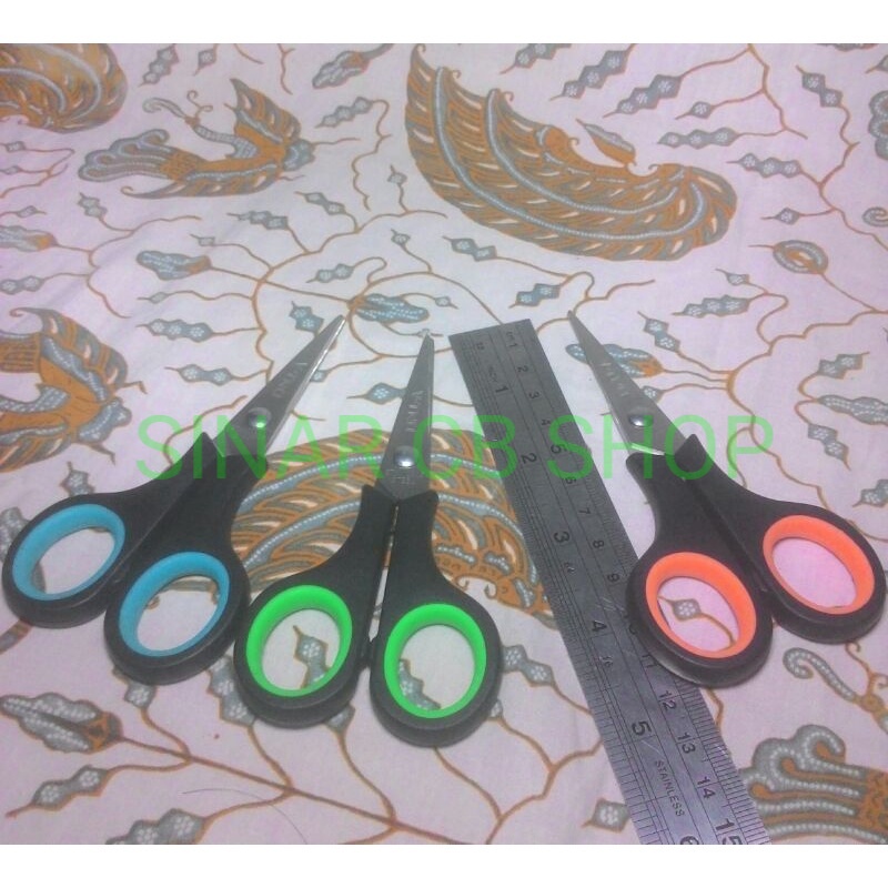 

GUNTING STAINLESS SEDANG MERK VITRO