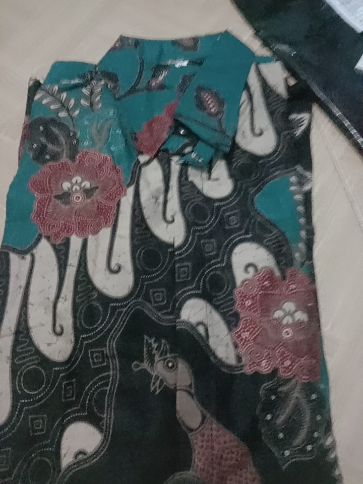 Batik Pria / Baju Batik Pria / Kemeja Batik / Lenganpanjang Size M L Xl Terbaru