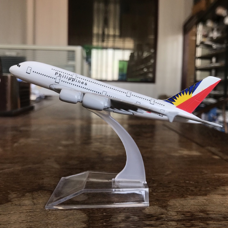 Miniatur Diecast Pesawat Terbang Philippine Airlines Boeing 747 777 Model PAL Airbus A380 Cebu Pacific A320 Bahan Metal Ukuran 16CM