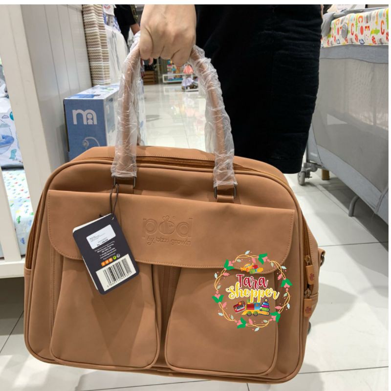 bizzi growin pod travel changing bag