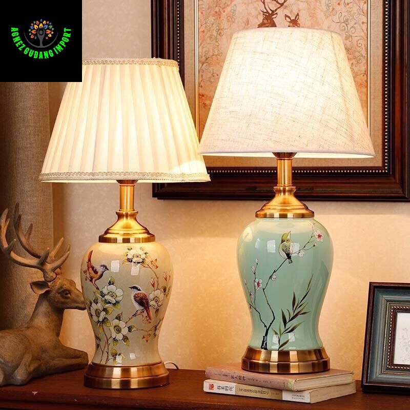 LAMPU TIDUR BAHAN KERAMIK LAMPU SAMPING TEMPAT TIDUR LAMPU MEJA AGI3302