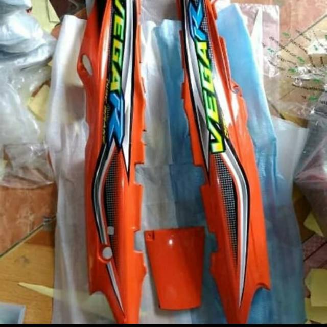 Bodi yamaha vega lama warna oren plus striping