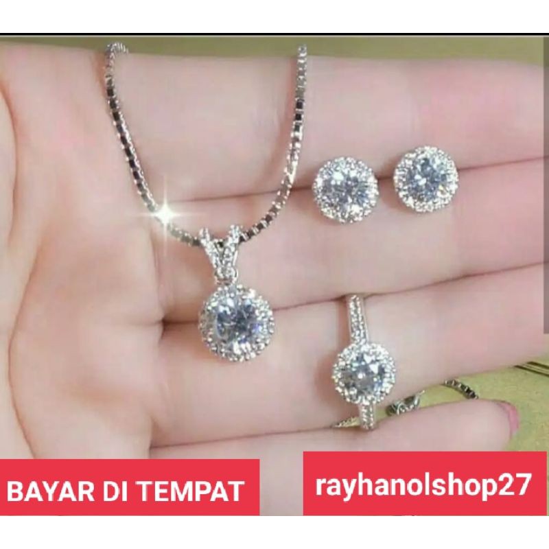 SET PERHIASAN WANITA TITANIUM WARNA SILVER ANTI KARAT LAPIS EMAS