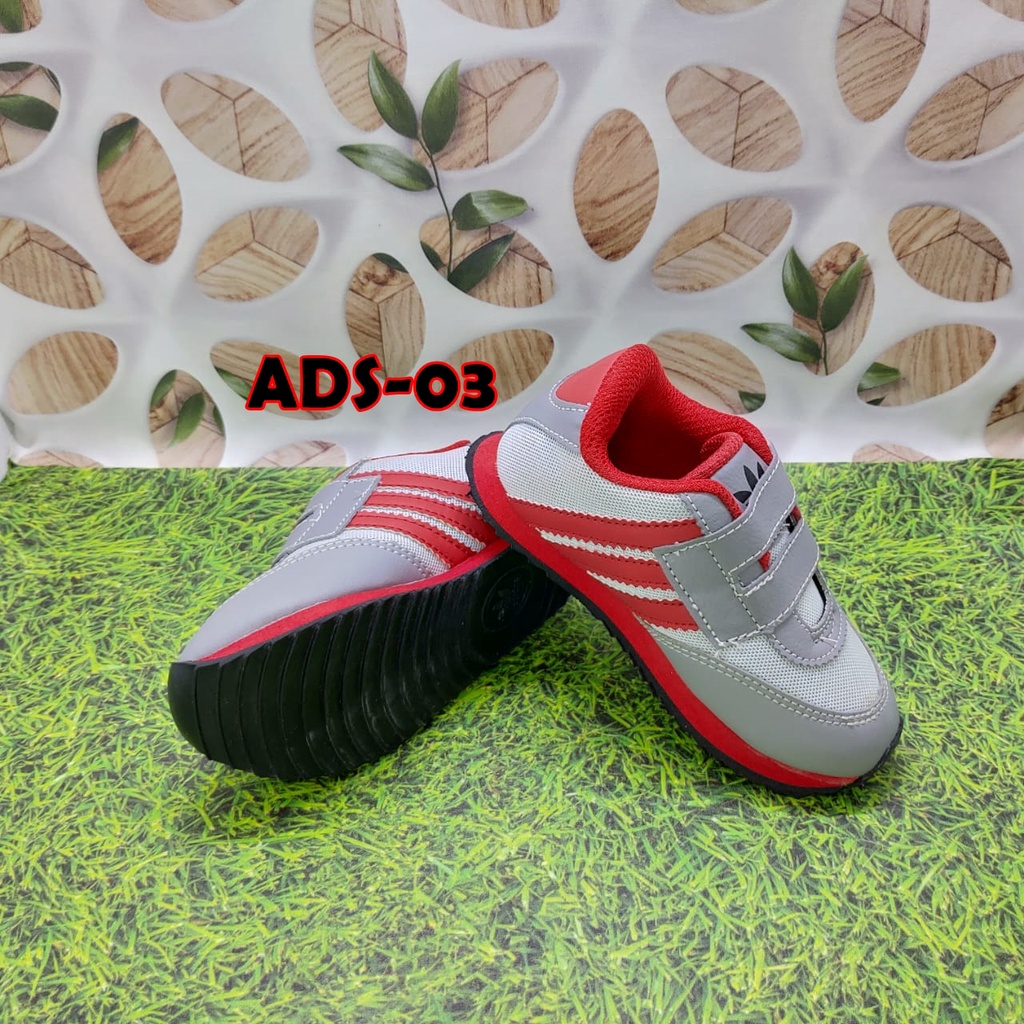 Sepatu Sekolah Anak Nike