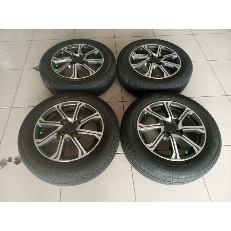 Velg Mobil Bekas Oem New Sigra Ring 14 pcd 4x100 + Ban Champiro 175 65 R14