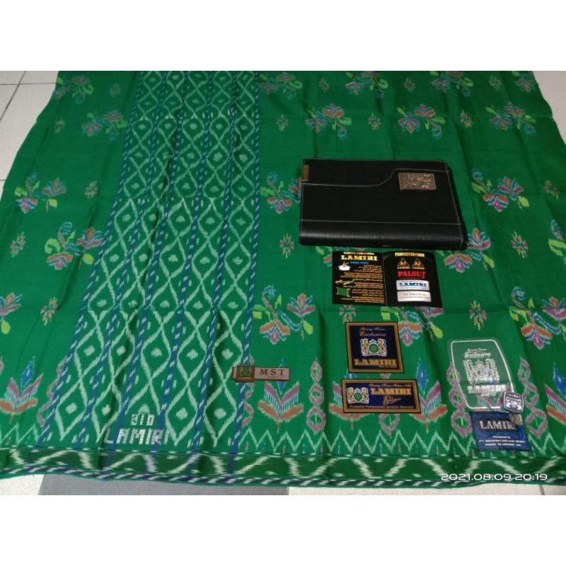 sarung sutra donggala