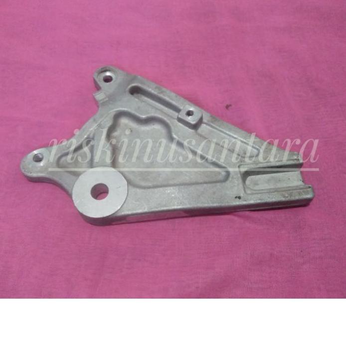 Kekinian bracket  dudukan  kaliper  rem cakram  belakang  supra x  125 fi original caliper rear kepa
