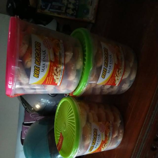 

Mak enak kue kacang