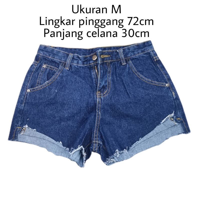 CELANA JEANS PENDEK WANITA