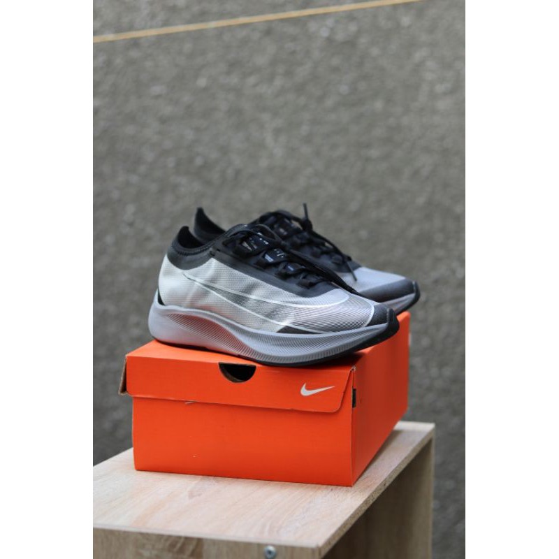 Nike Zoom Fly 3 Wolf Grey