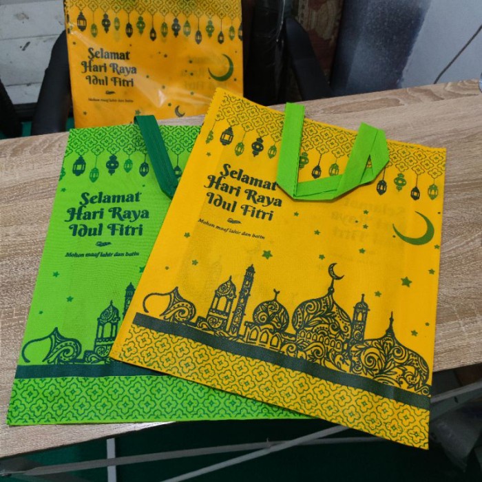 

✨ BISA COD ✨ TAS IDUL FITRI LEBARAN SUPER JUMBO 38x45x10 KUAT ( LUSIN )