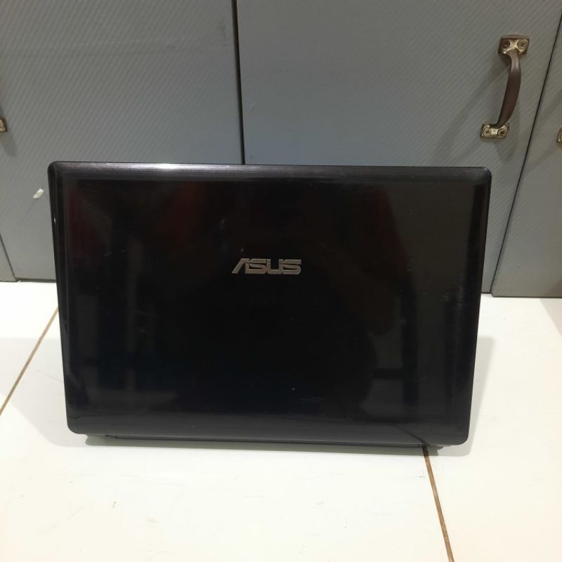 Laptop Asus K84C Intel Celeron B800 Ram 2GB/HDD 320GB Layar 14 inch Siap pakai Mulus