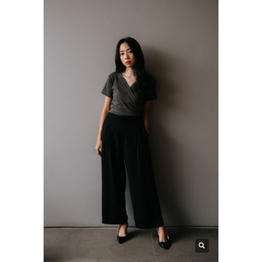 MAVEN BIGAIL TOP IN CHARCOAL