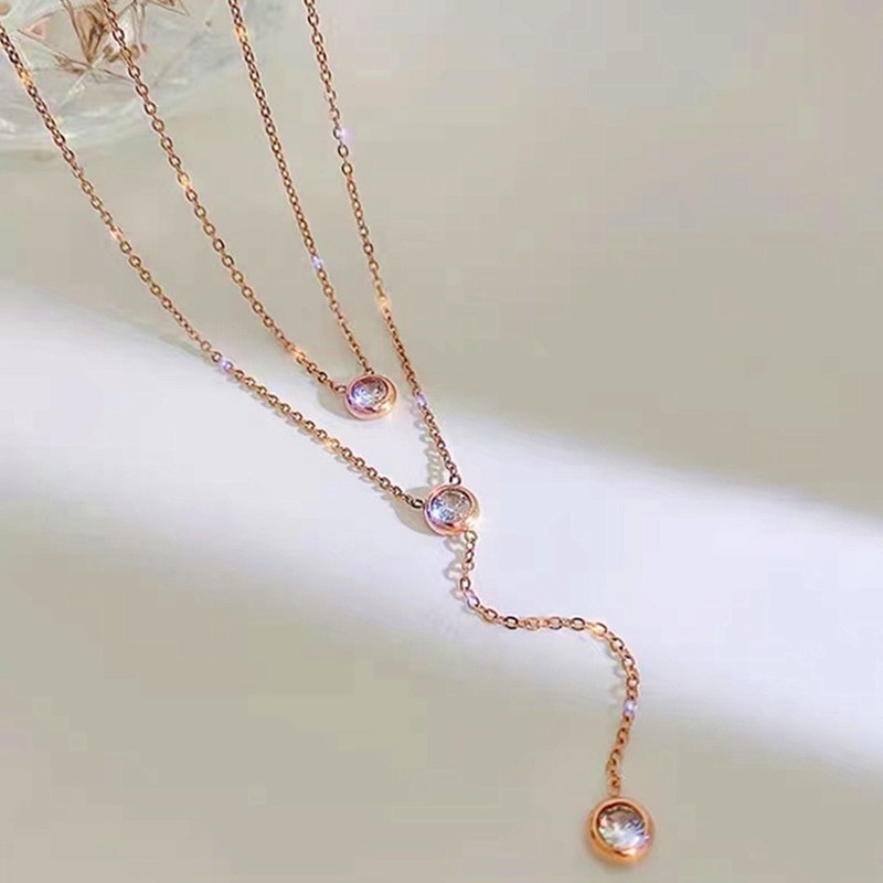 Kalung Titanium anti karat Liontin Berlian Simple Premium Lapisan Ganda Aksesoris Berkilau Korea Wanita necklace