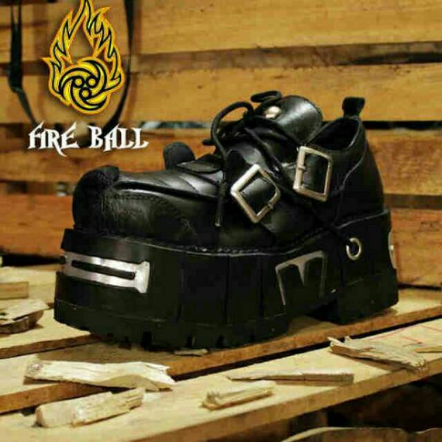 Sepatu newrock
