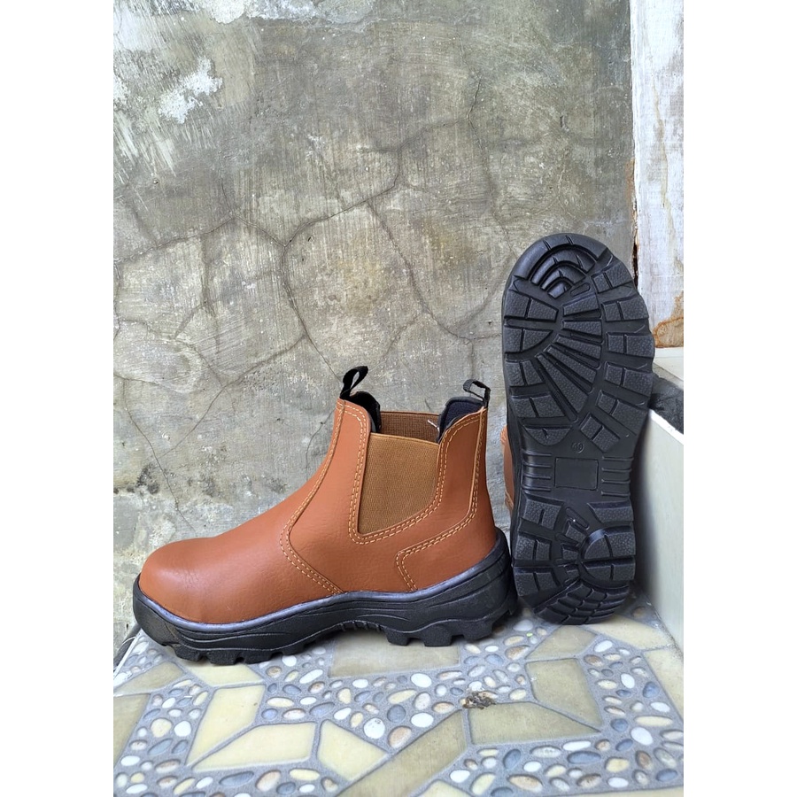 Sepatu Kerja Safety Semiboots Elastis Safety Shoes Anti Slip Original SKN EDMUNDO