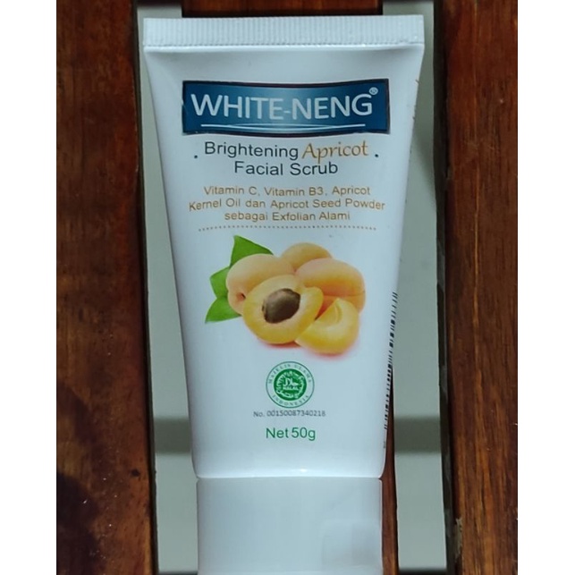 White Neng Brightening Apricot Facial Scrub