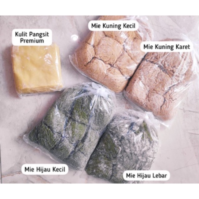 

Bakmie basah mentah (hanya mie saja) dari telur bebek tanpa pengawet