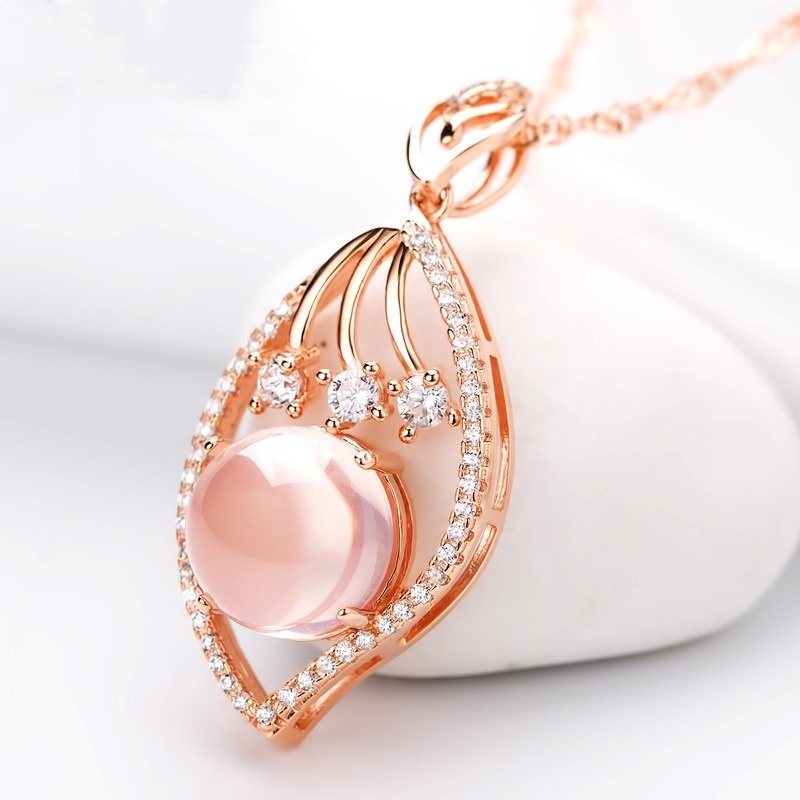 [Ready Stock]Fashion Inlaid Pink Crystal Full Diamond Pendant Simple 18K Rose Gold Plated Necklace