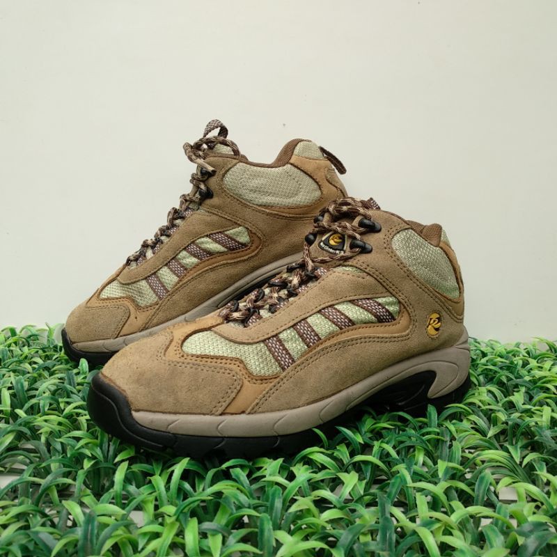 sepatu gunung K2 second