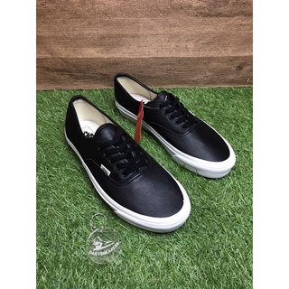 vans perforated slip on