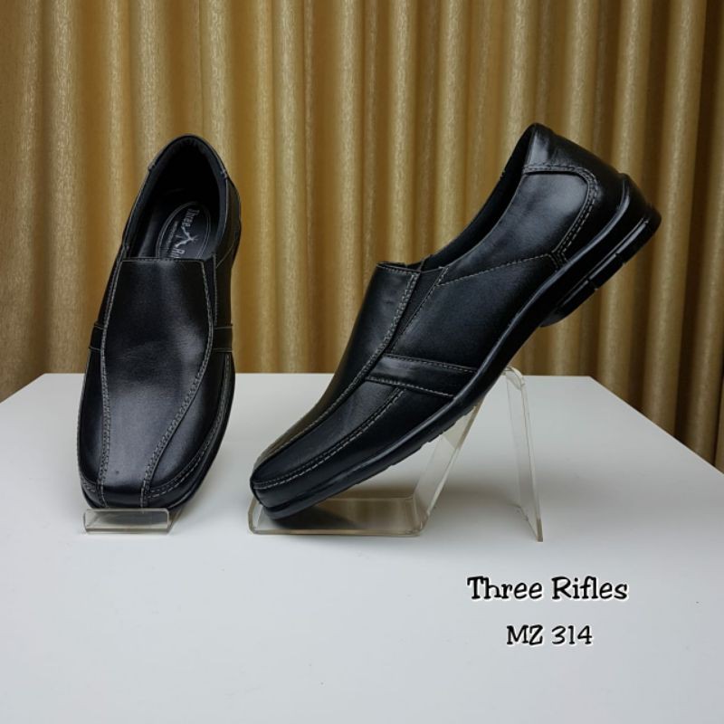 Sepatu Pria Three Rifles MZ 314