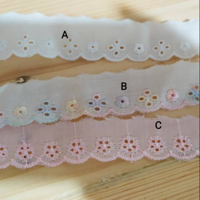 Renda katun lebar 2 cm