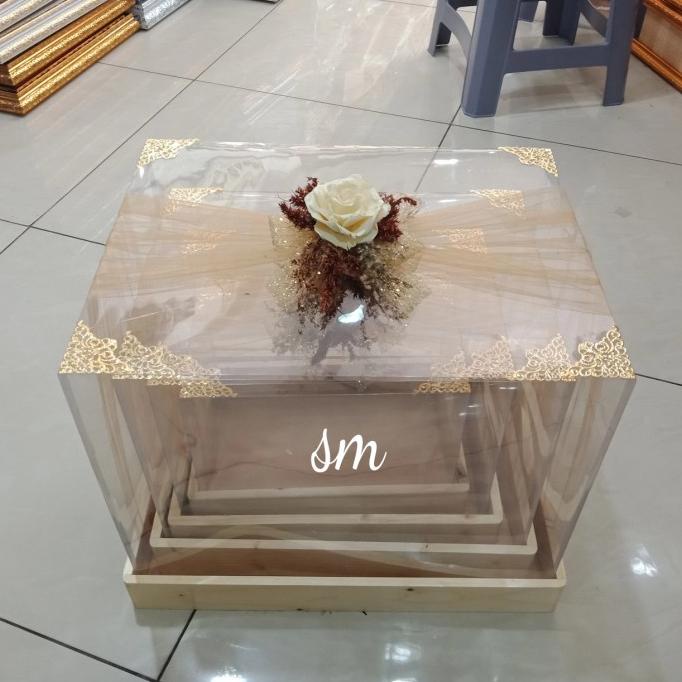 

AKSESORIS PERNIKAHAN KOTAK HANTARAN SESERAHAN PERLENGKAPAN PESTA CRAFT
