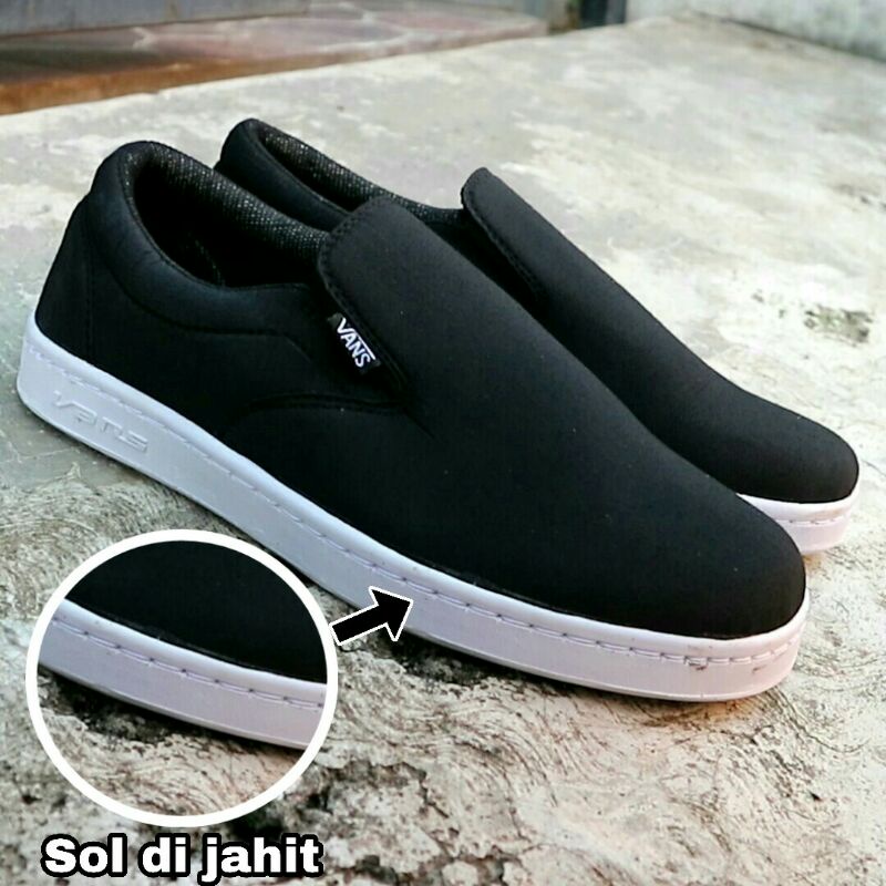 SEPATU SLIP ON PRIA SOL DI JAHIT BISA COD KASUAL SANTAI WARNA HITAM PUTIH SEPATU SUDAH DI JAHIT SEPATU SLOP PRIA SEPATU SOL KARET