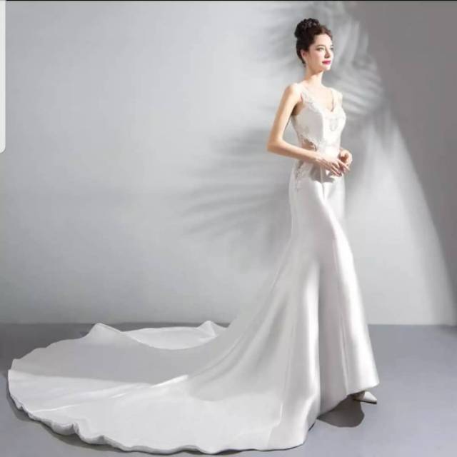 Gaun Pengantin Mermaid Putih Ekor  / gaun pernikahan satin dengan ekor panjang  mermaid dress