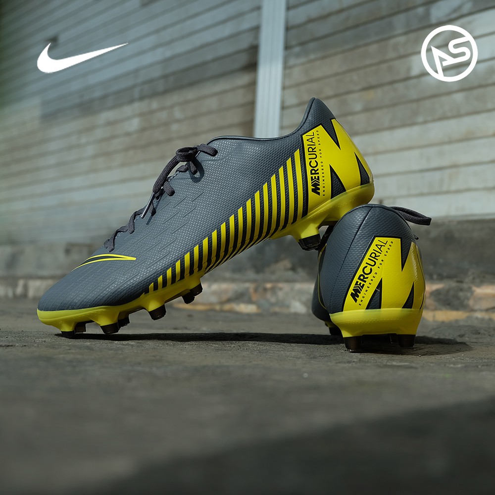 sepatu bola nike mercurial vapor