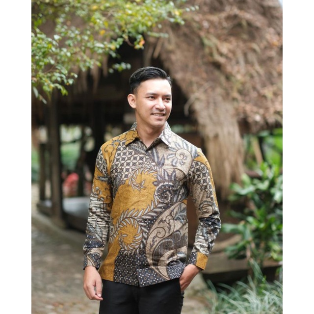 Batik Couple Kebaya Modern Kebaya Tunangan Lamaran Baju Wisuda Batik Brukat Terbaru-KEMEJA AJA(CREAM)