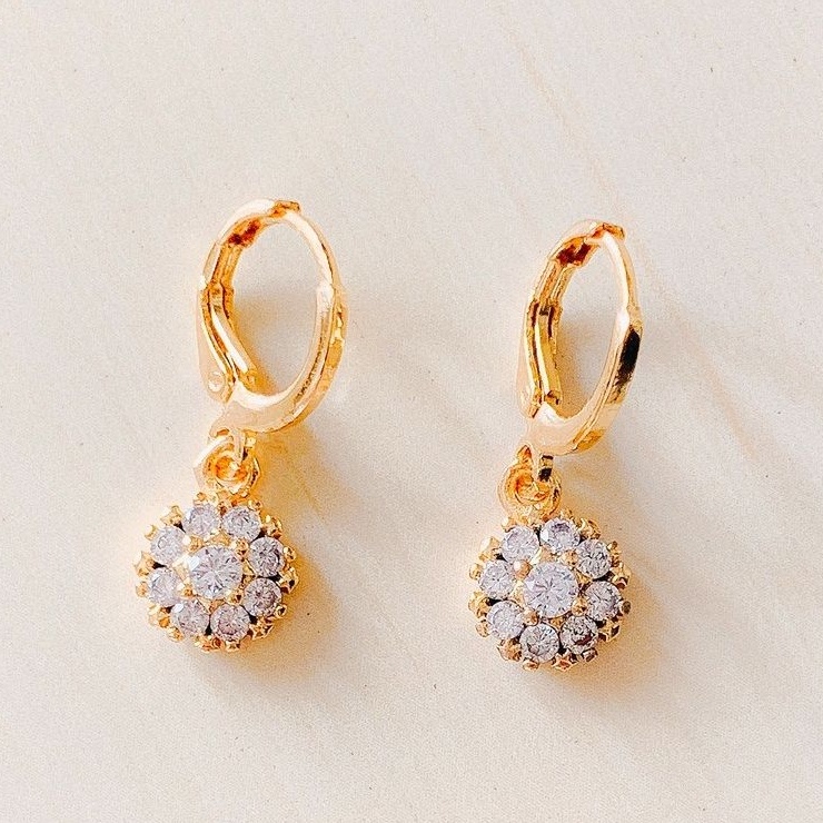 Anting Wanita Circle Full Zirconia Gold