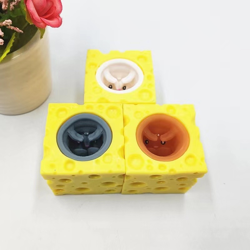 Sky Mall Mainan Squishy Mouse Squisi Tikus Keju Karet Silikon / Mainan Pencet Pop It Lucu Murah Penghilang Stress