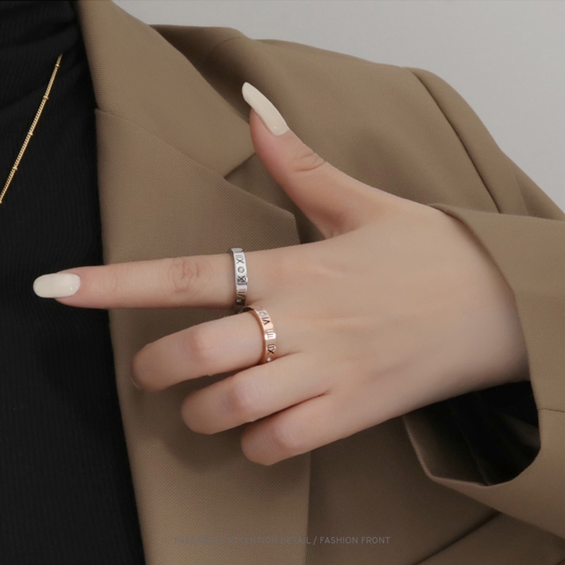 Cincin Pasangan Bahan Titanium Steel Warna Rose Gold Untuk Unisex