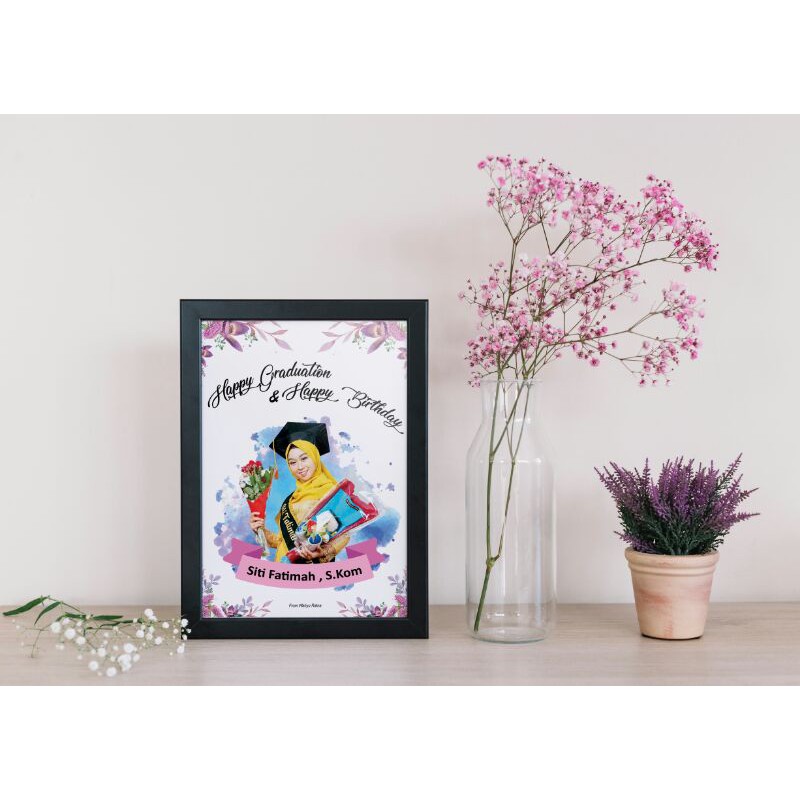kado foto wisuda +bingkai 10R